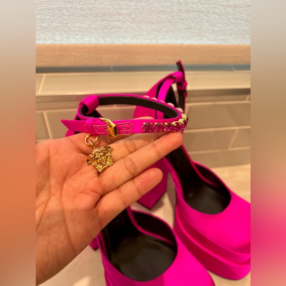 Versace Fuchsia Aevitas Single Platform Pumps - Picture 4 of 14
